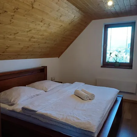 Domcek Mak * Stará Lesná